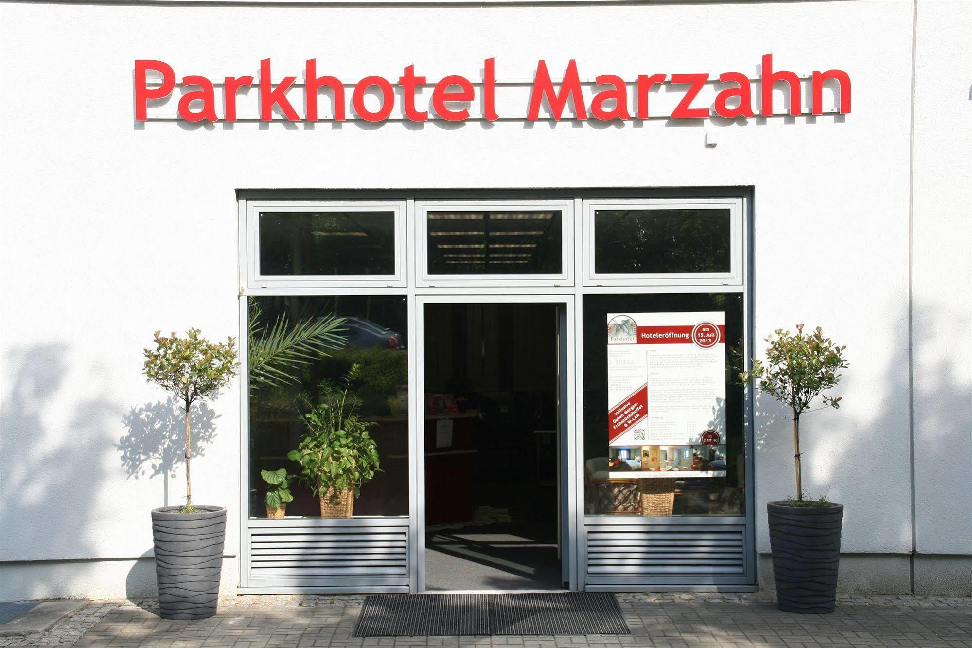 Parkhotel Marzahn Berlin Exterior photo